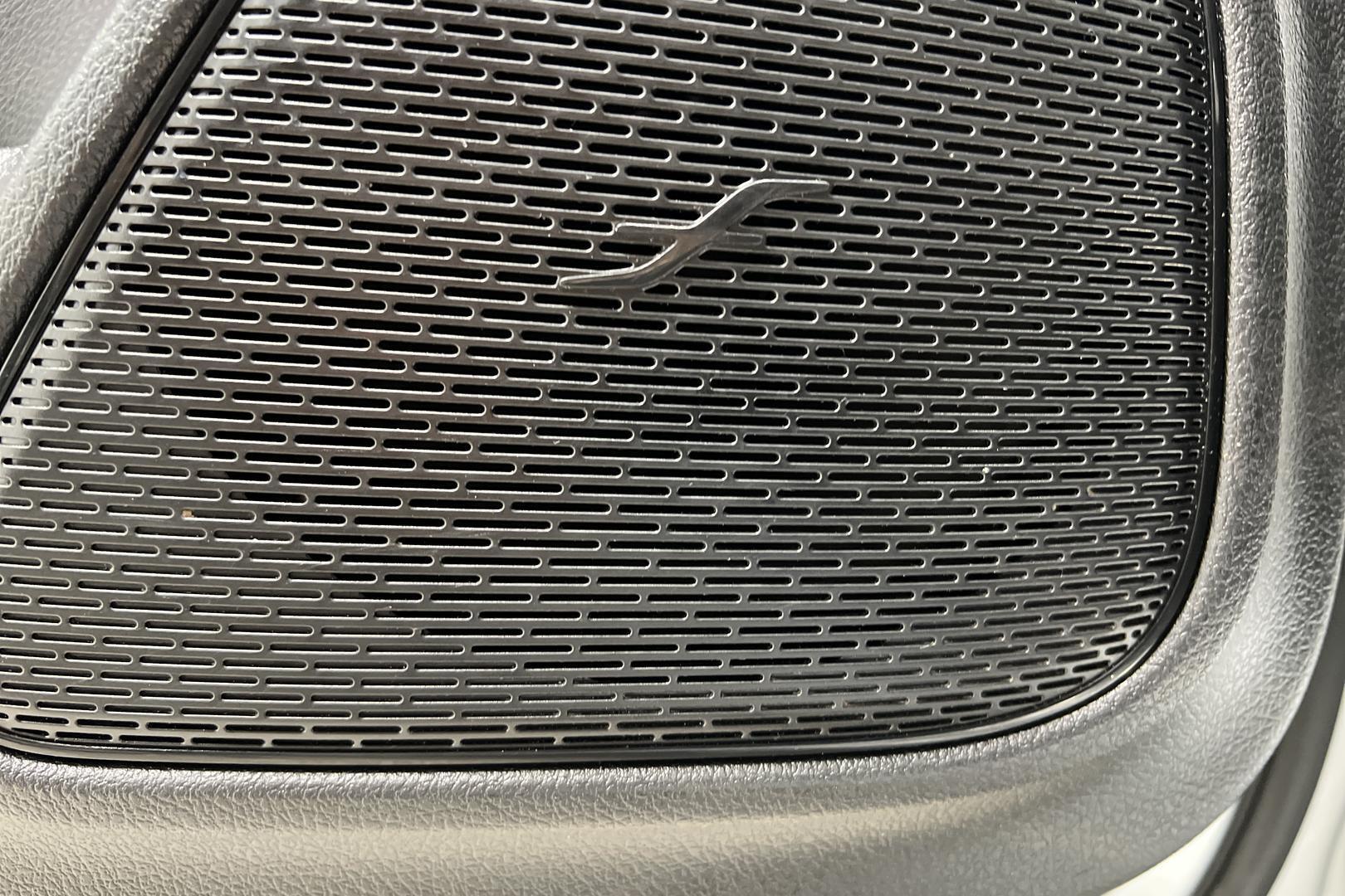 MERCEDES-BENZ EQB 2023