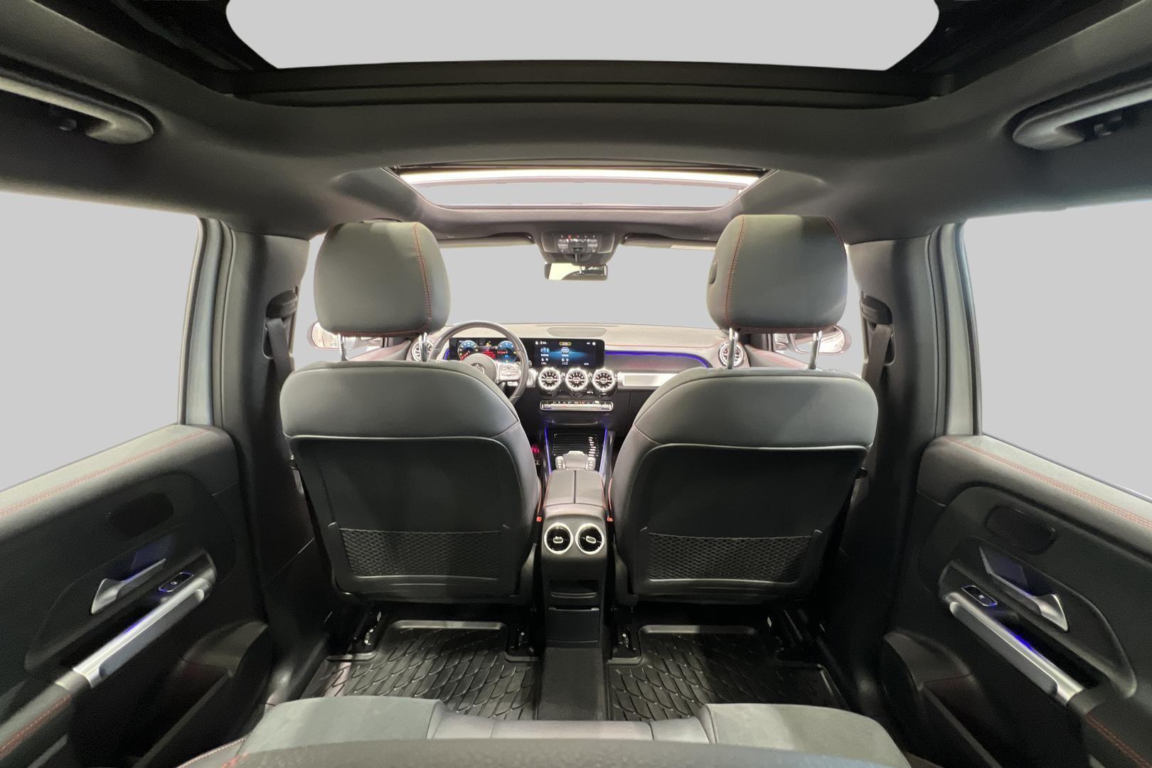MERCEDES-BENZ EQB 2023
