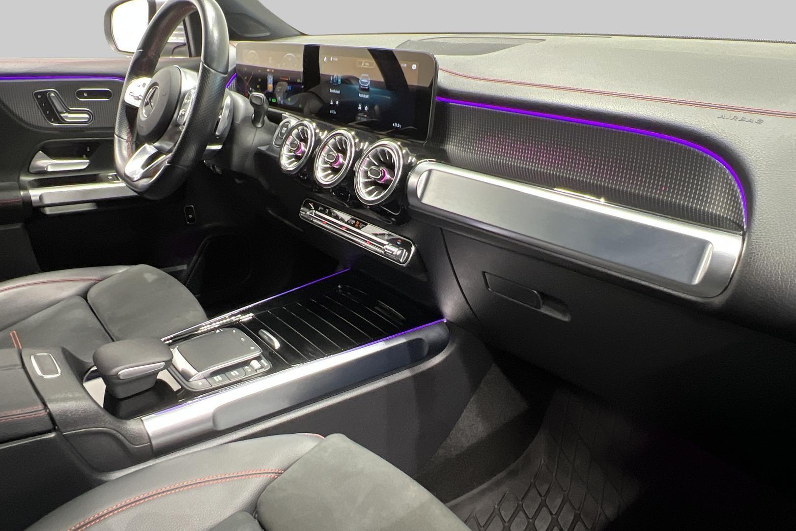 MERCEDES-BENZ EQB 2023