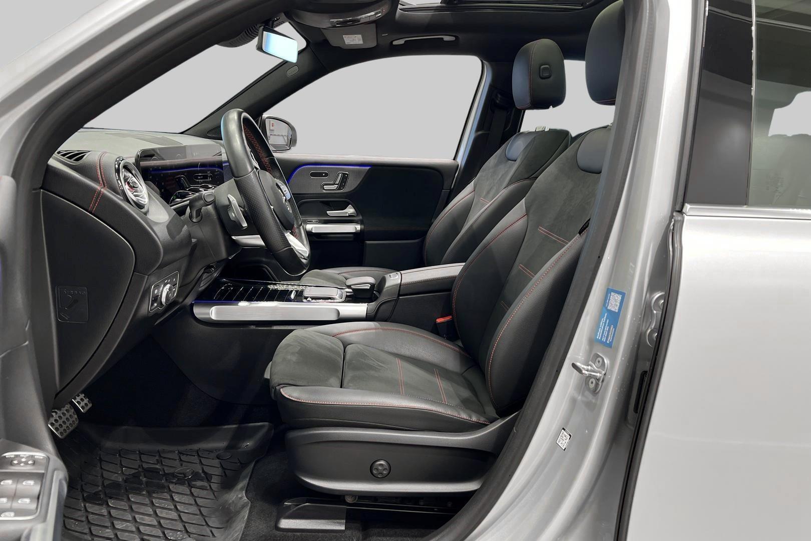 MERCEDES-BENZ EQB 2023