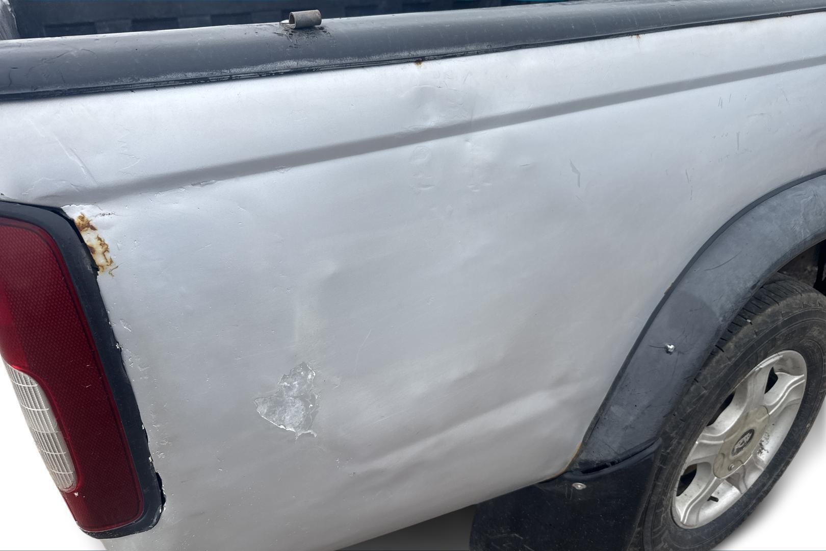 NISSAN Pick-up 1999