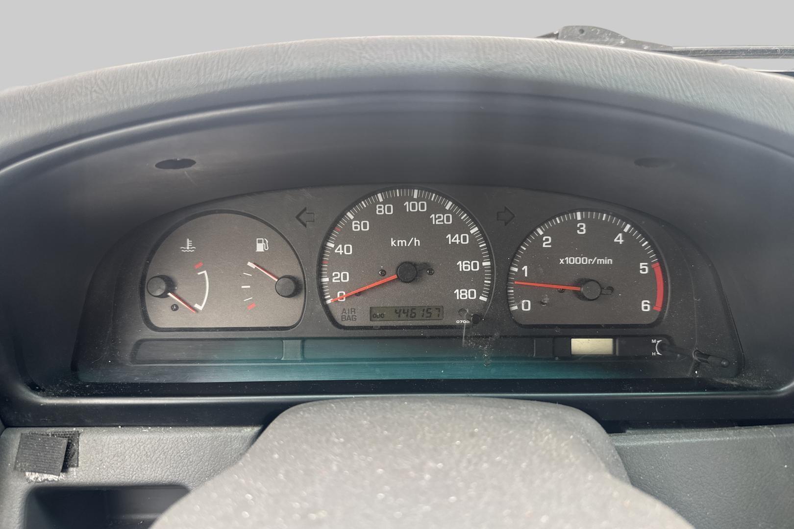 NISSAN Pick-up 1999