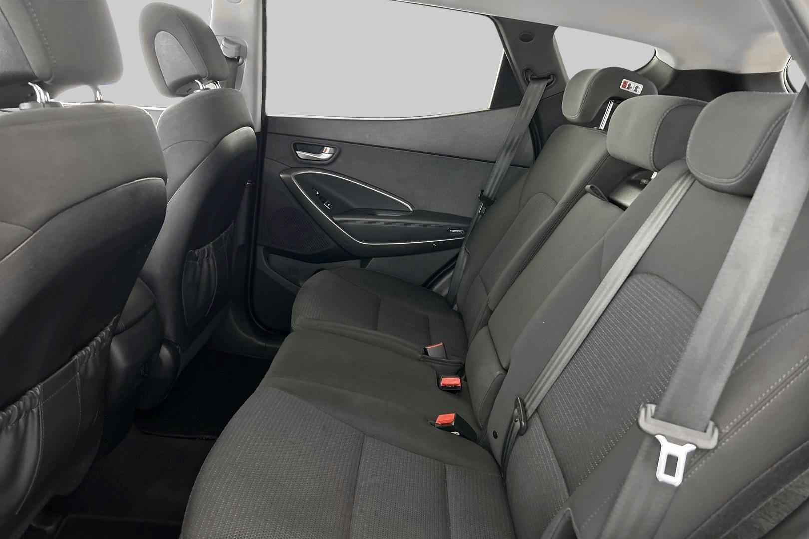 HYUNDAI Santa Fe 2016