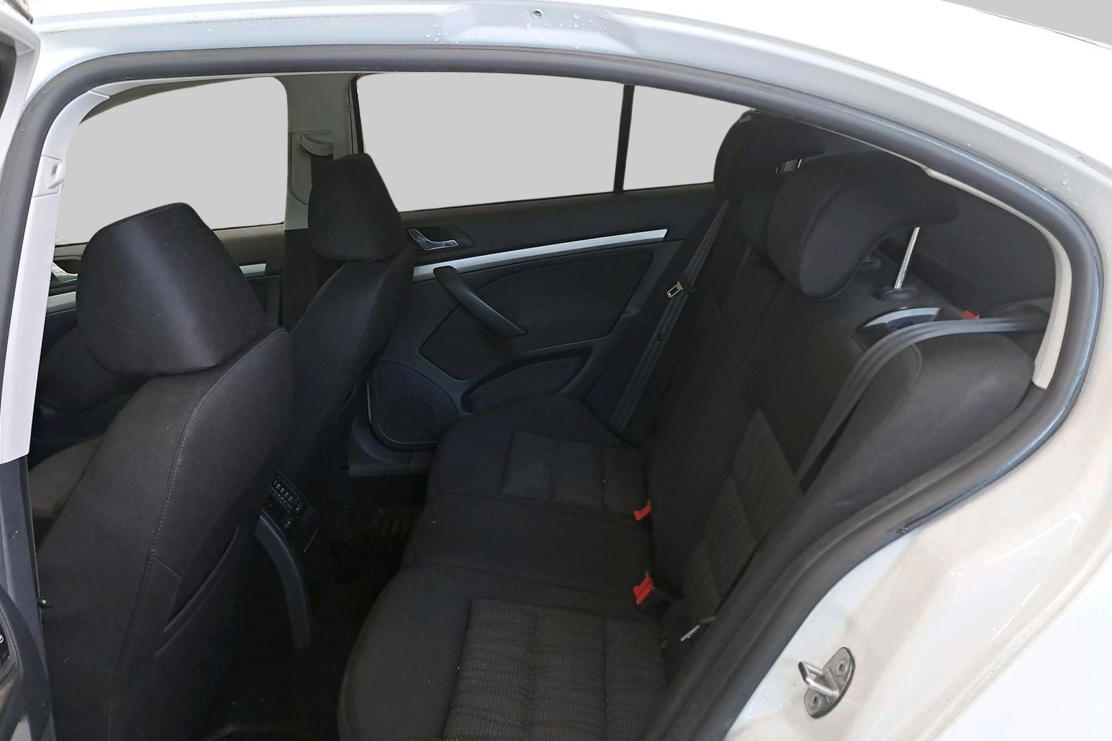 SKODA Octavia 2011