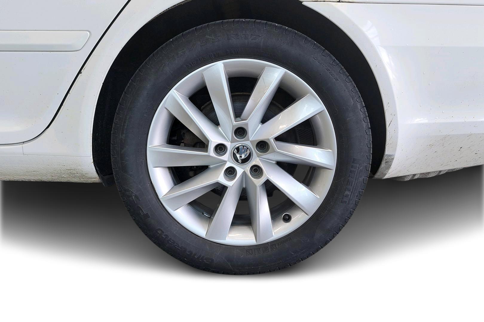 SKODA Octavia 2011