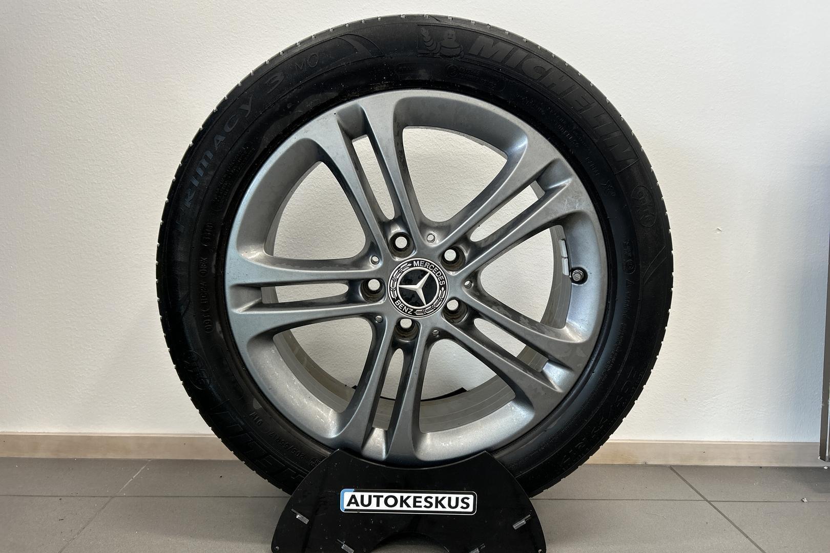 MERCEDES-BENZ A 2018