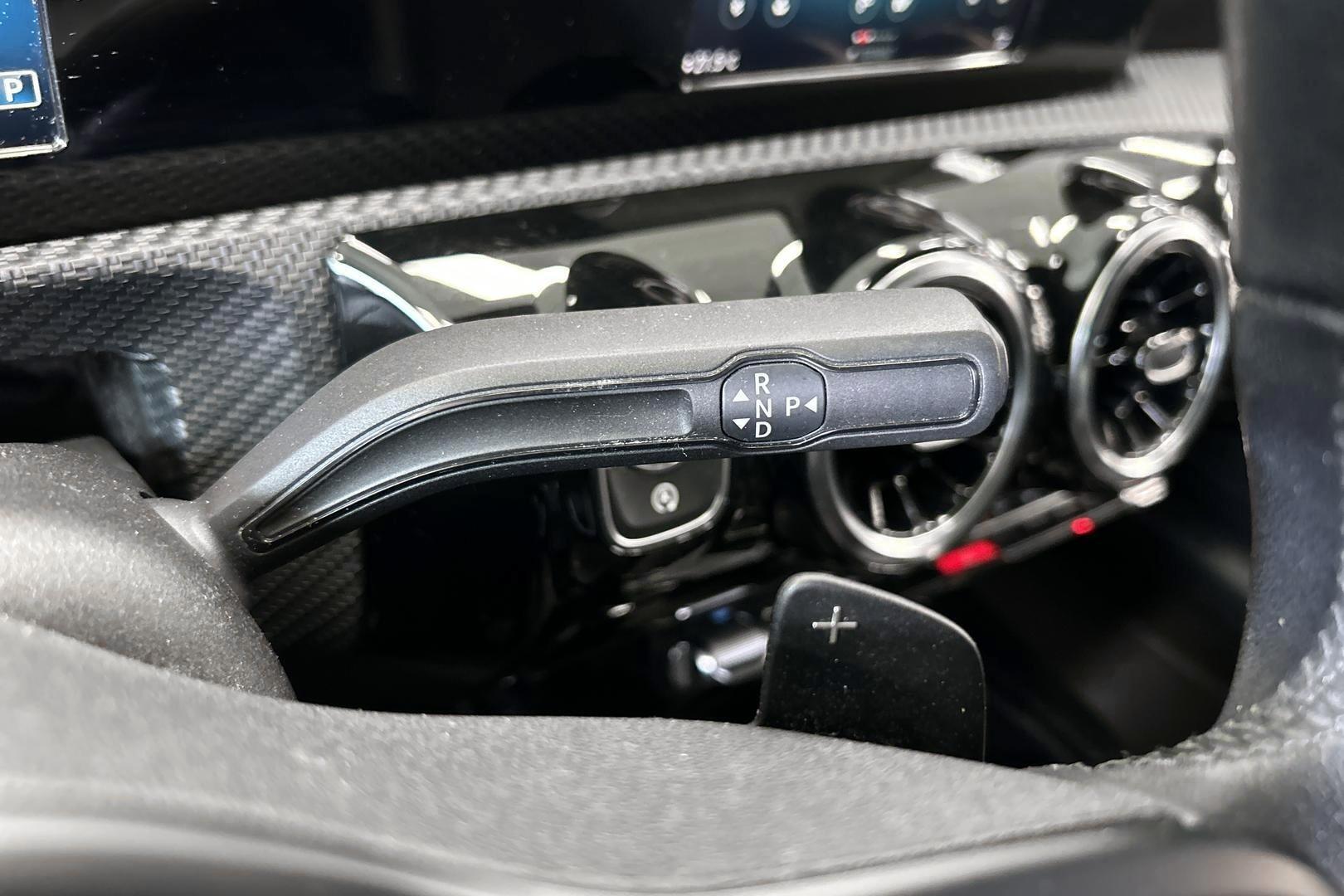 MERCEDES-BENZ A 2018