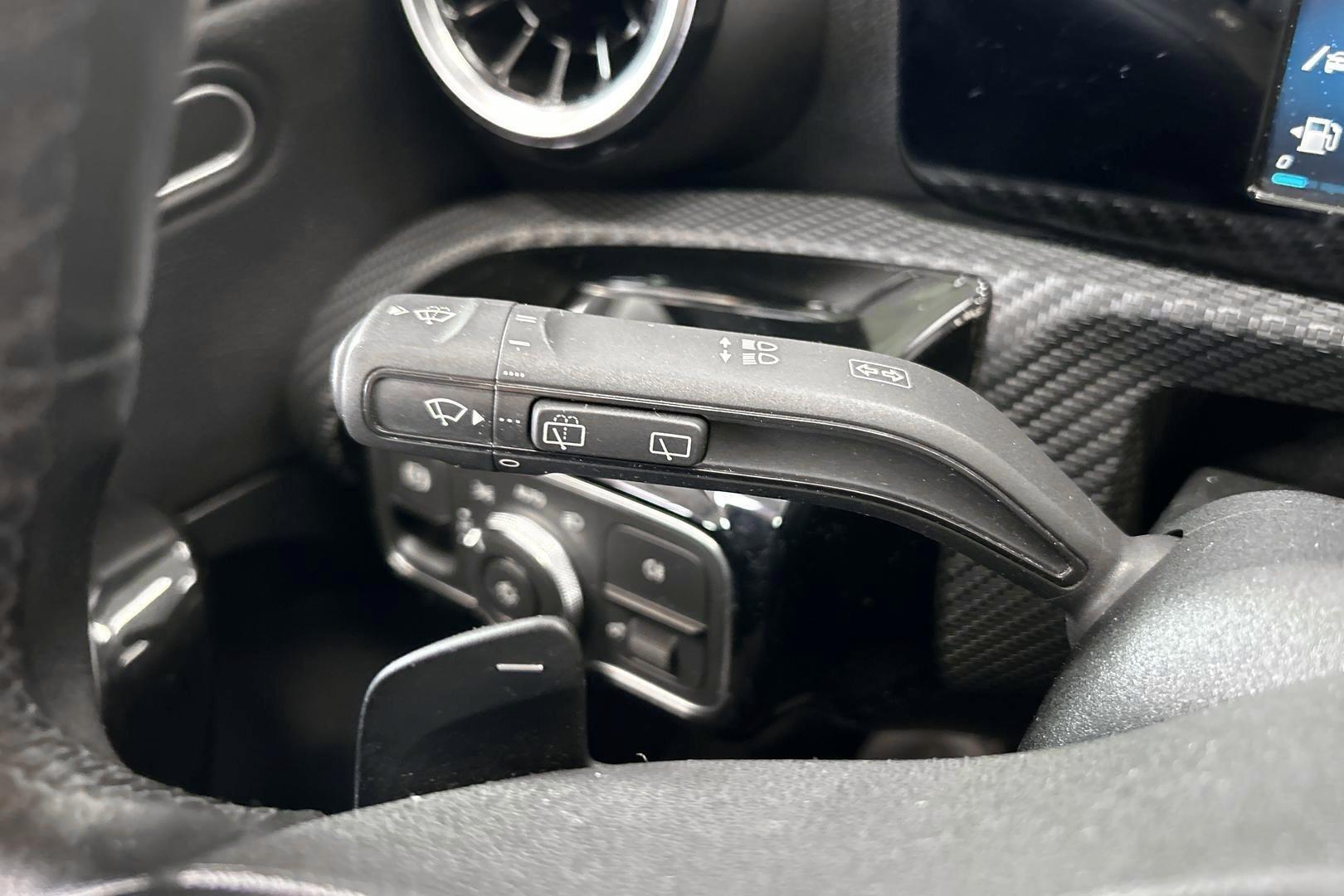 MERCEDES-BENZ A 2018