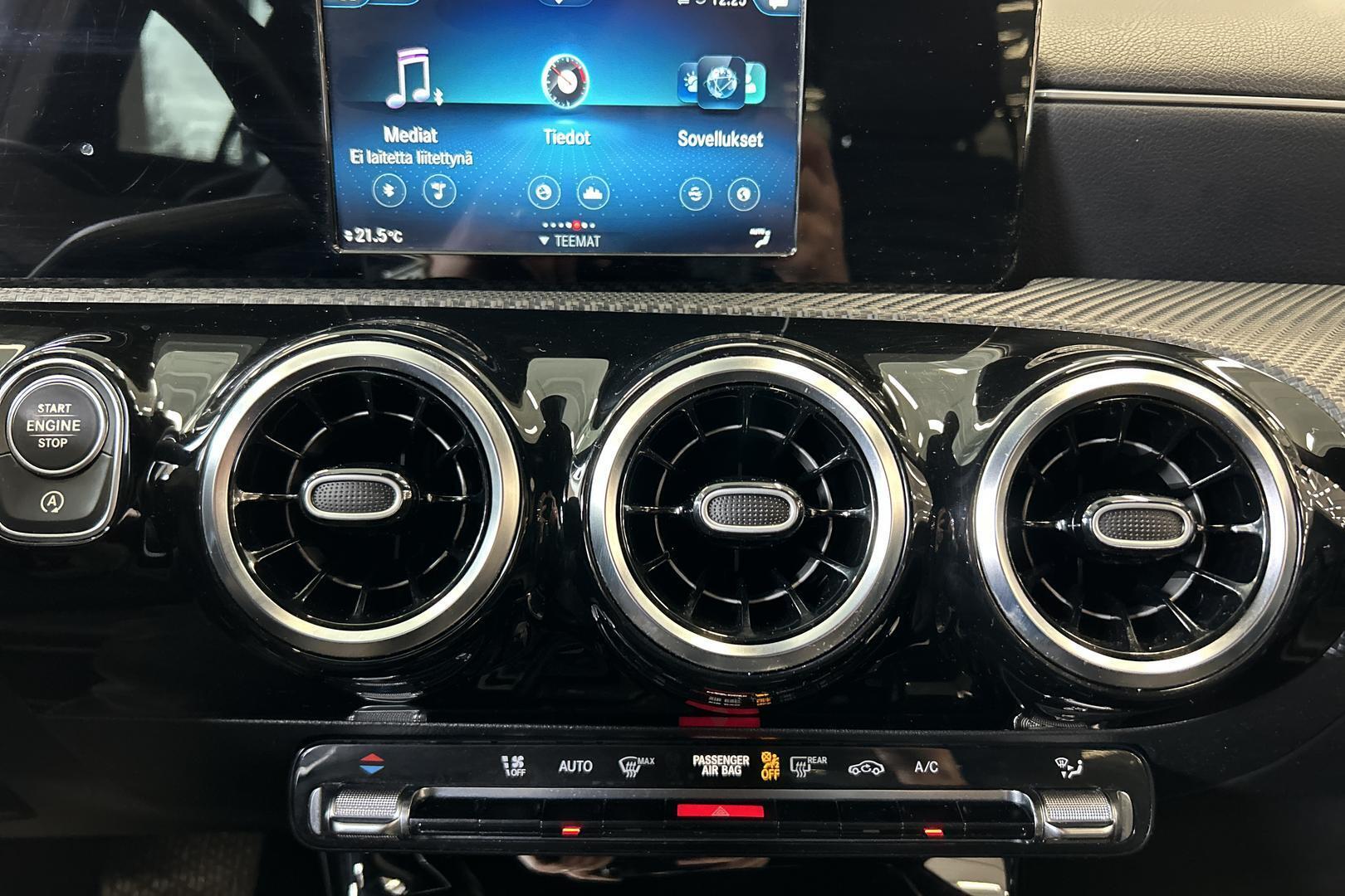 MERCEDES-BENZ A 2018