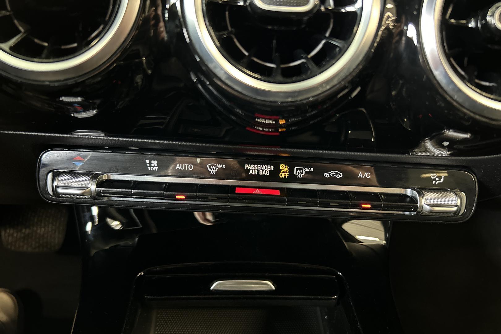 MERCEDES-BENZ A 2018