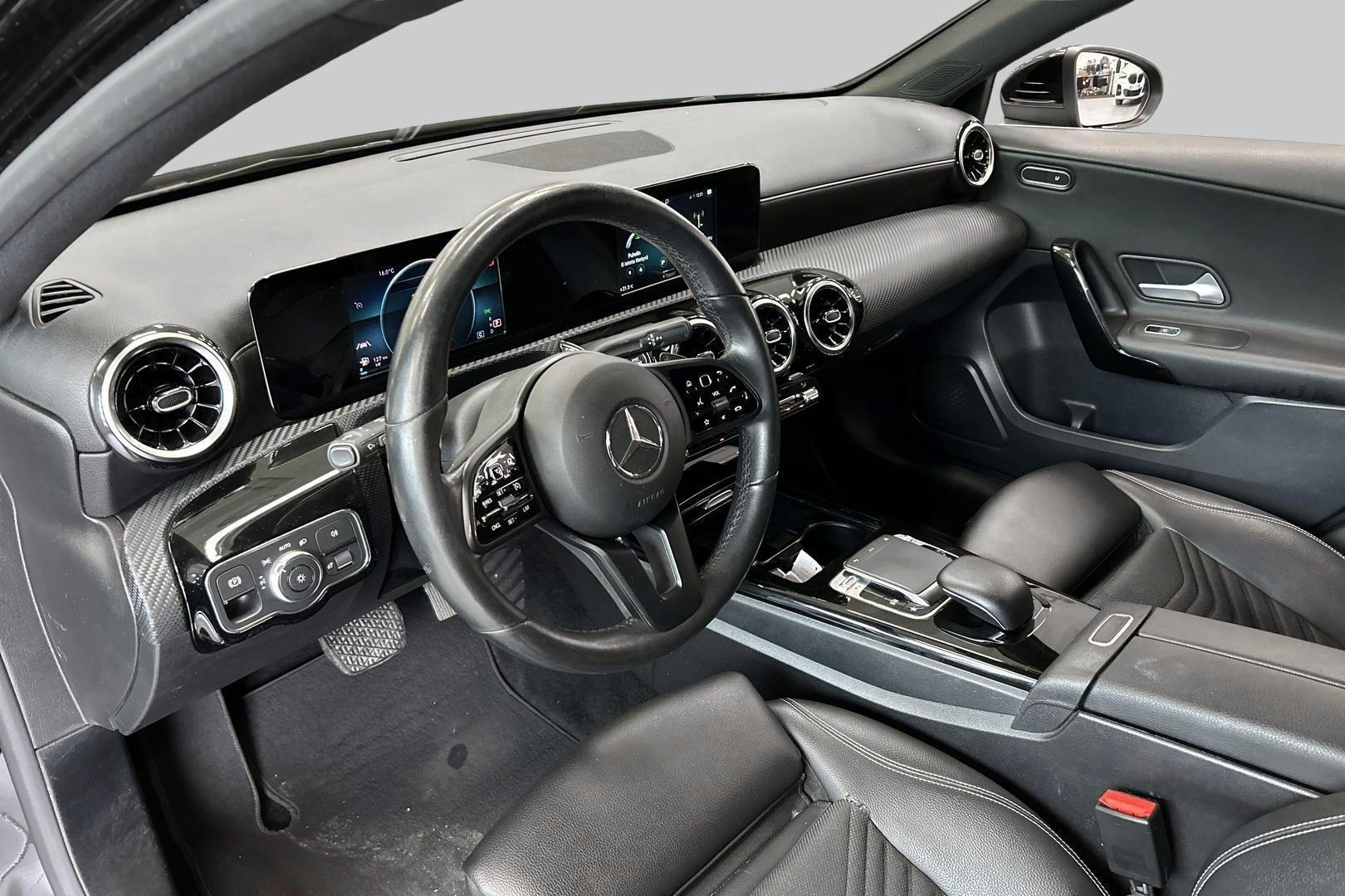 MERCEDES-BENZ A 2018