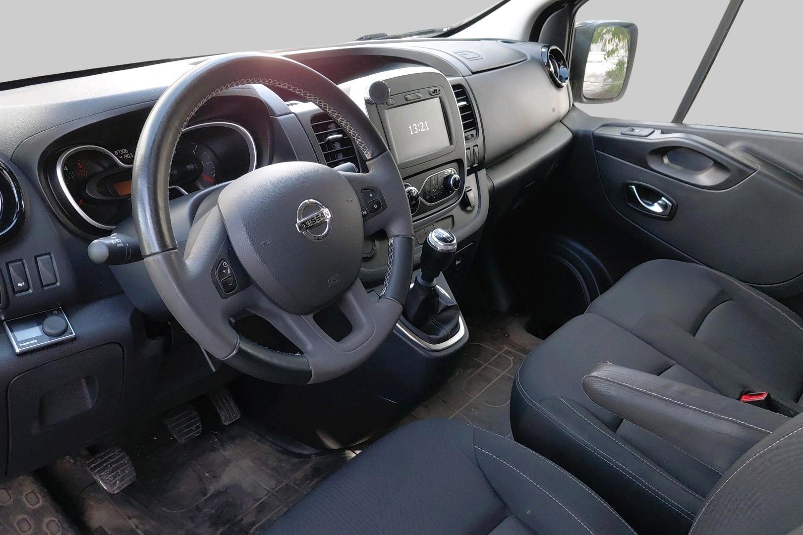 NISSAN NV300 2021