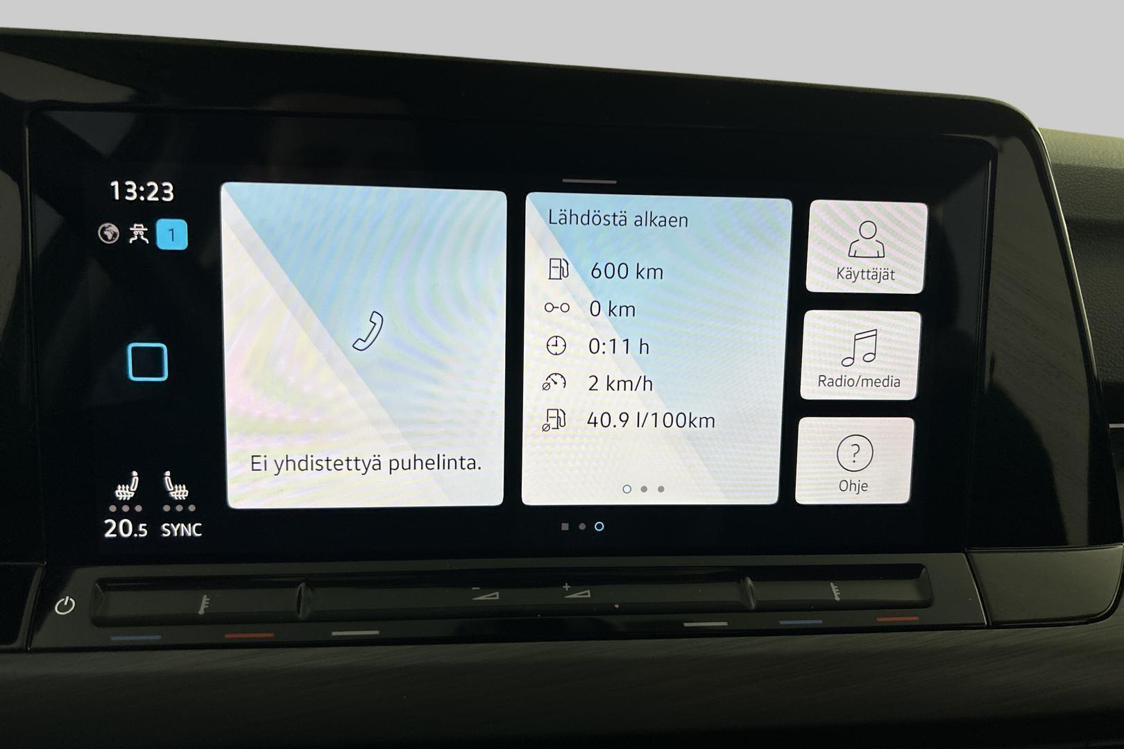 VOLKSWAGEN Golf 2023