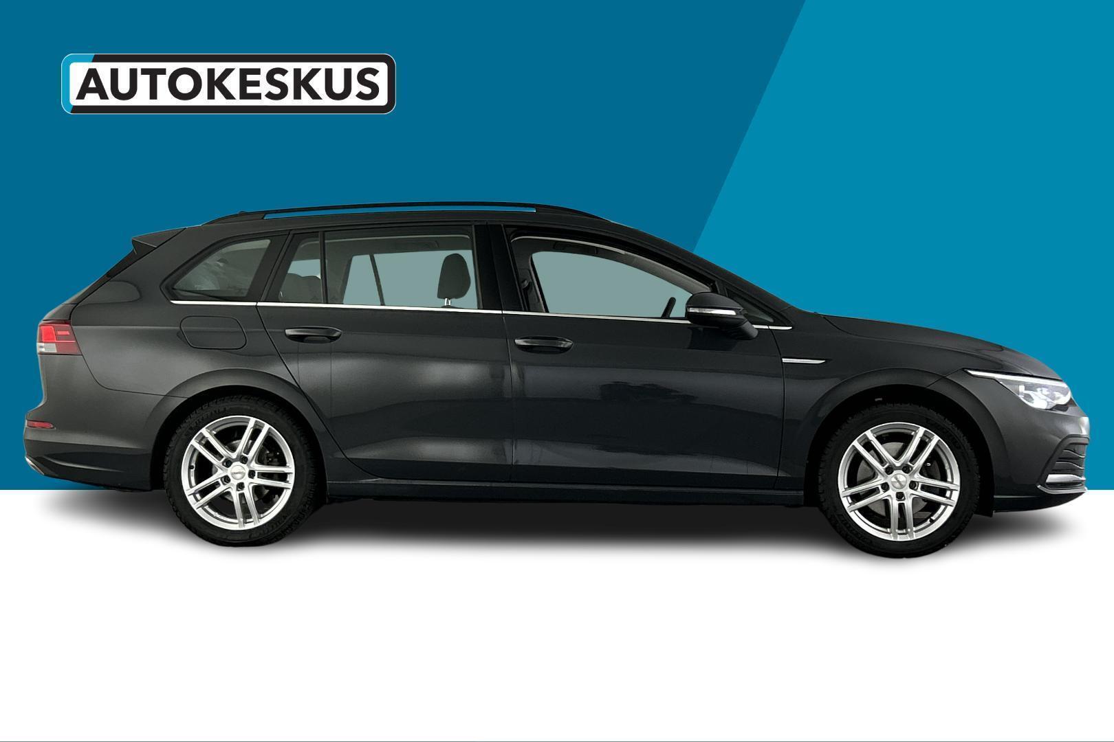 VOLKSWAGEN Golf 2023