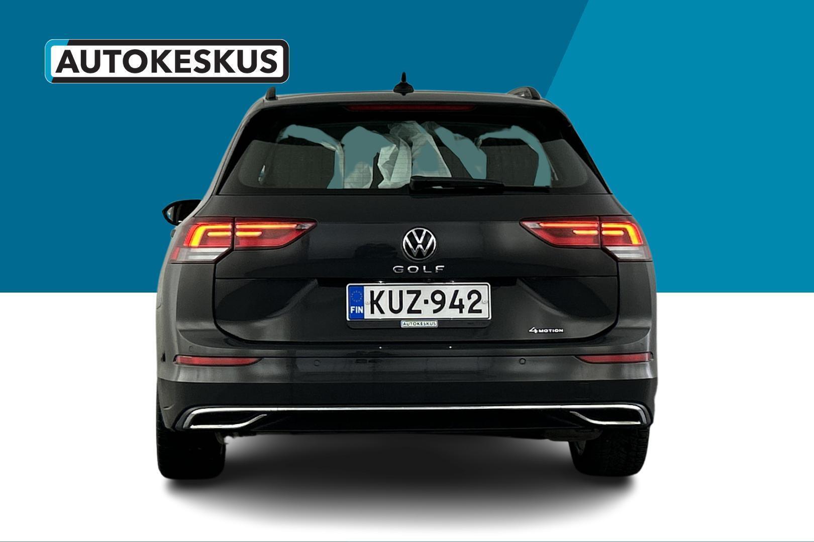 VOLKSWAGEN Golf 2023