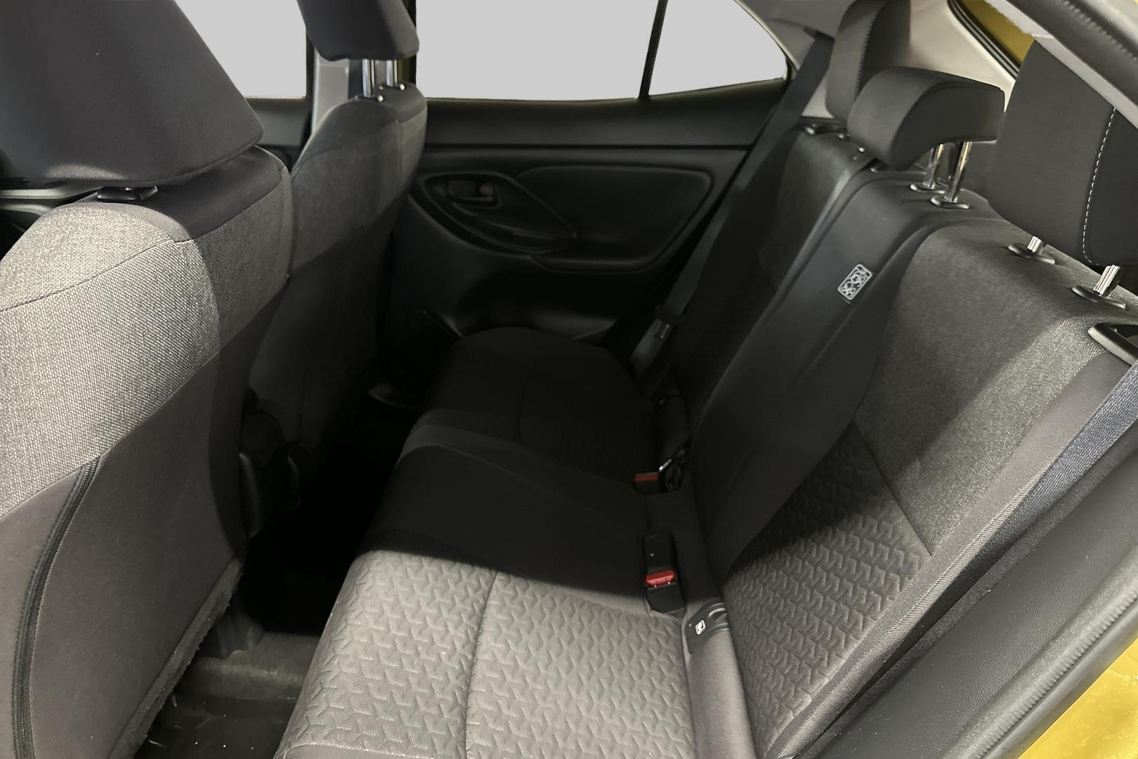 TOYOTA Yaris Cross 10