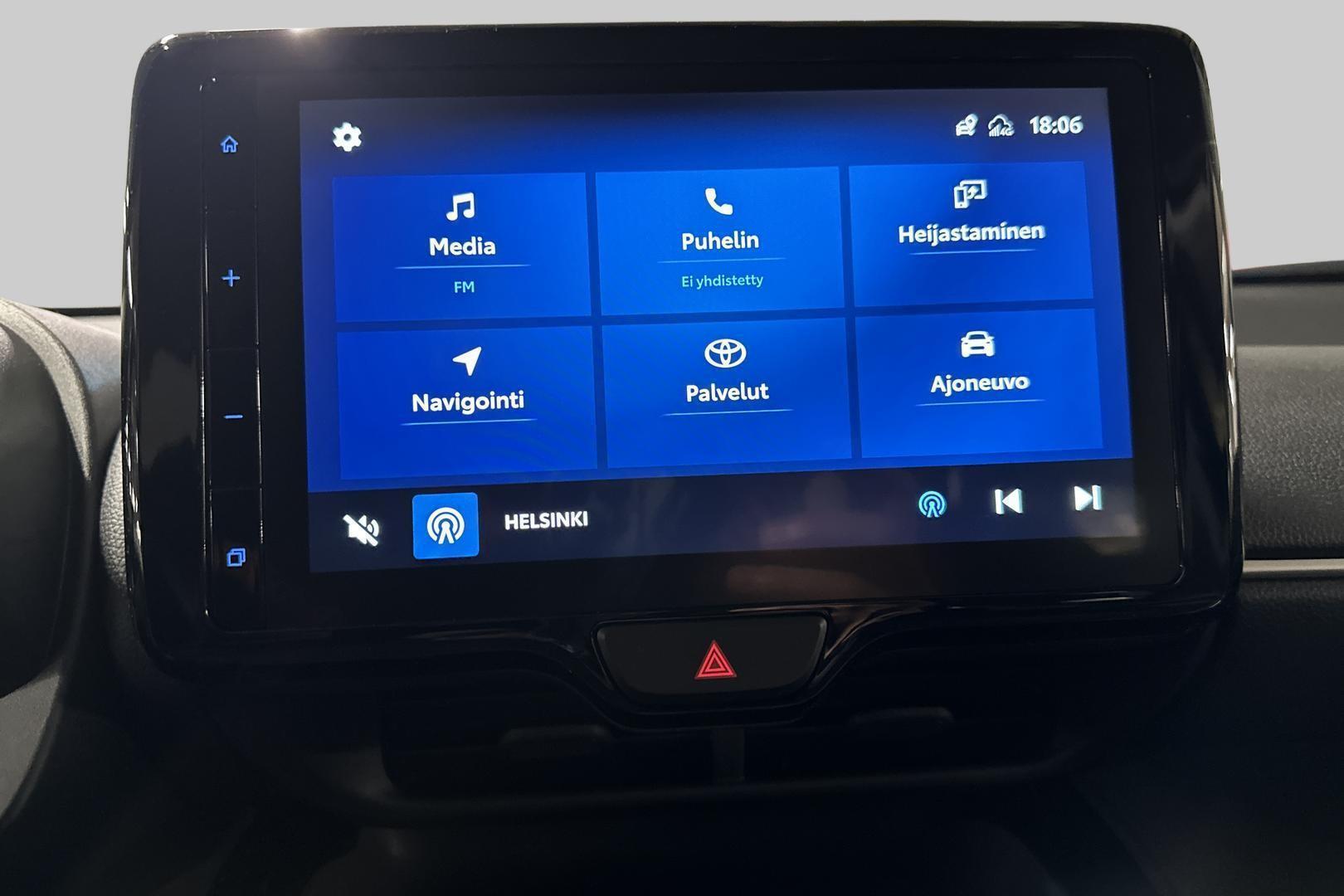 TOYOTA Yaris Cross 15