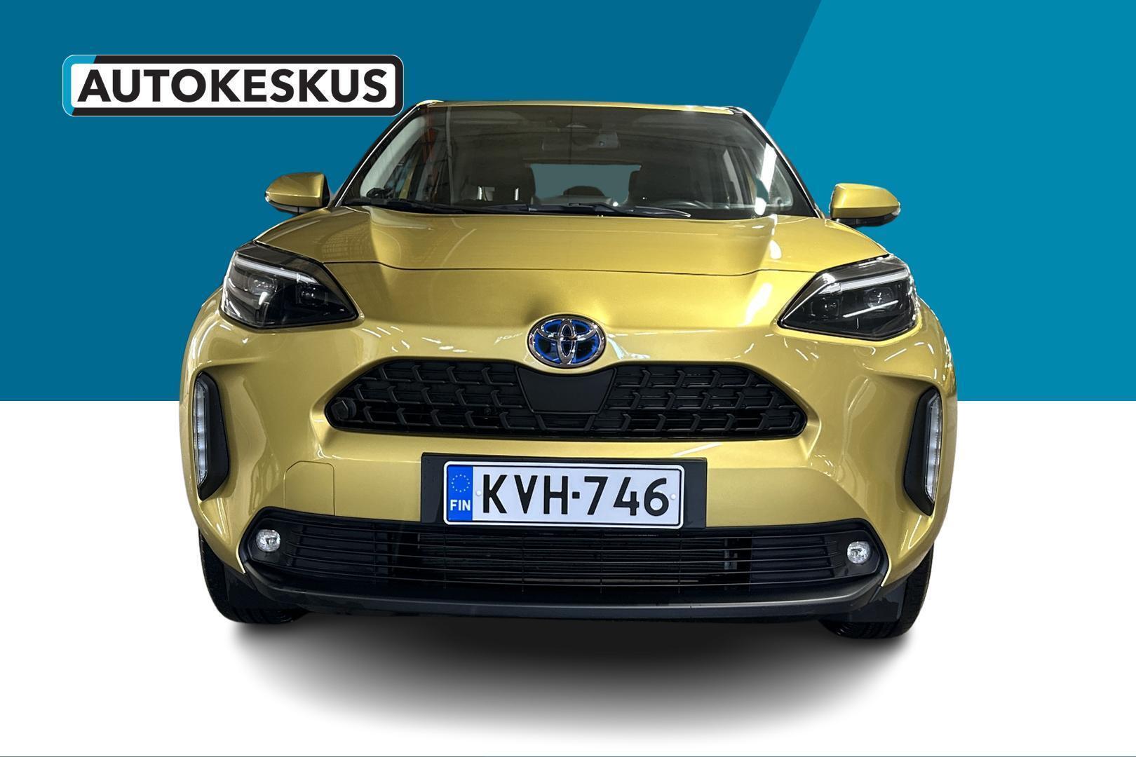 TOYOTA Yaris Cross 2