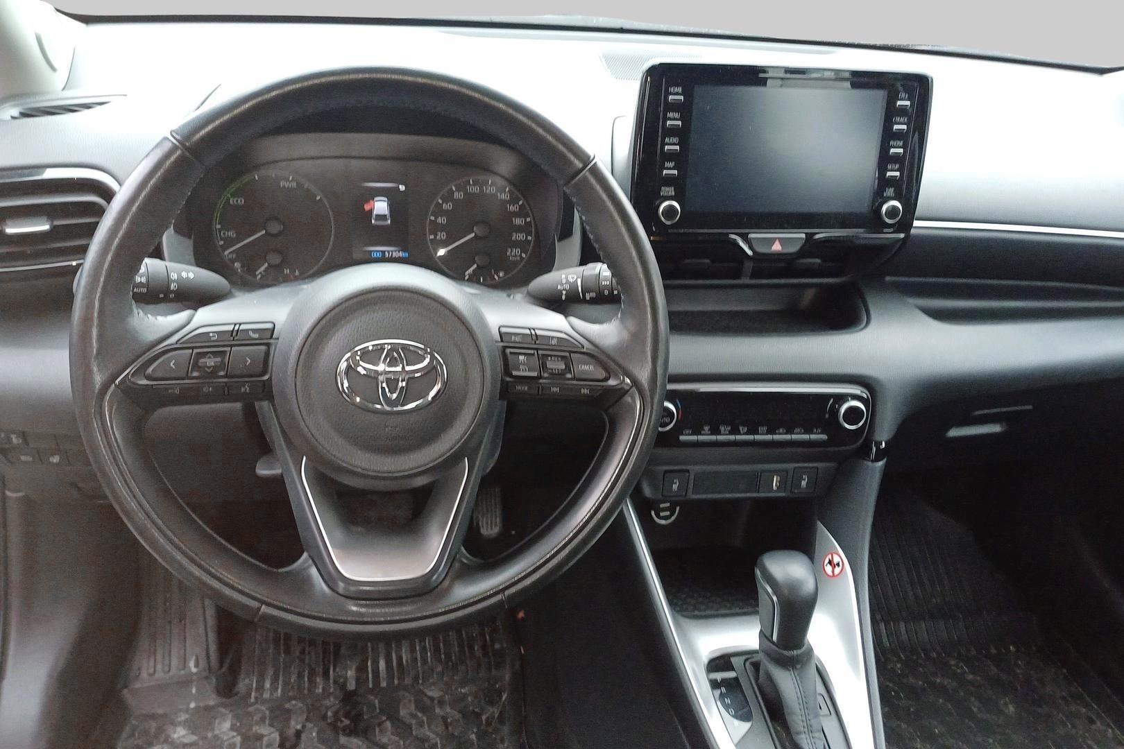 TOYOTA Yaris 2023
