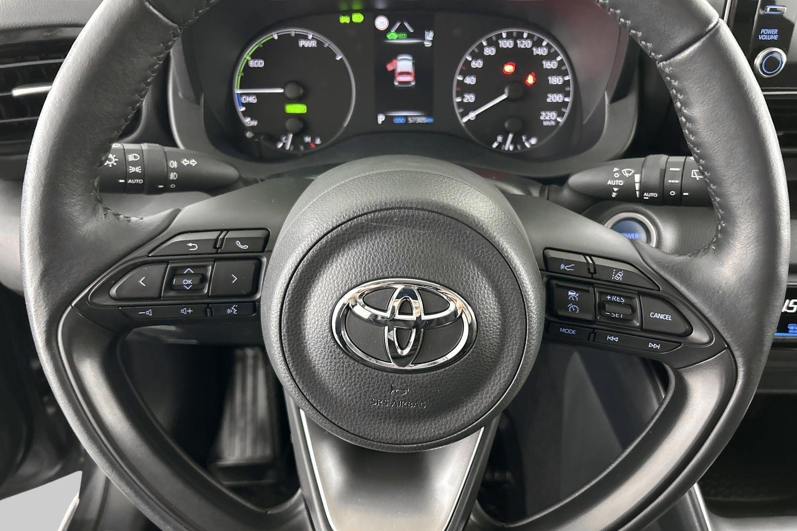 TOYOTA Yaris 2023