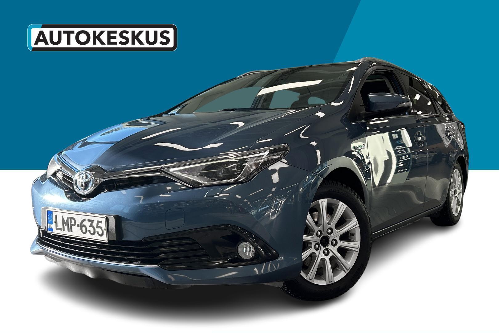 TOYOTA Auris 2016