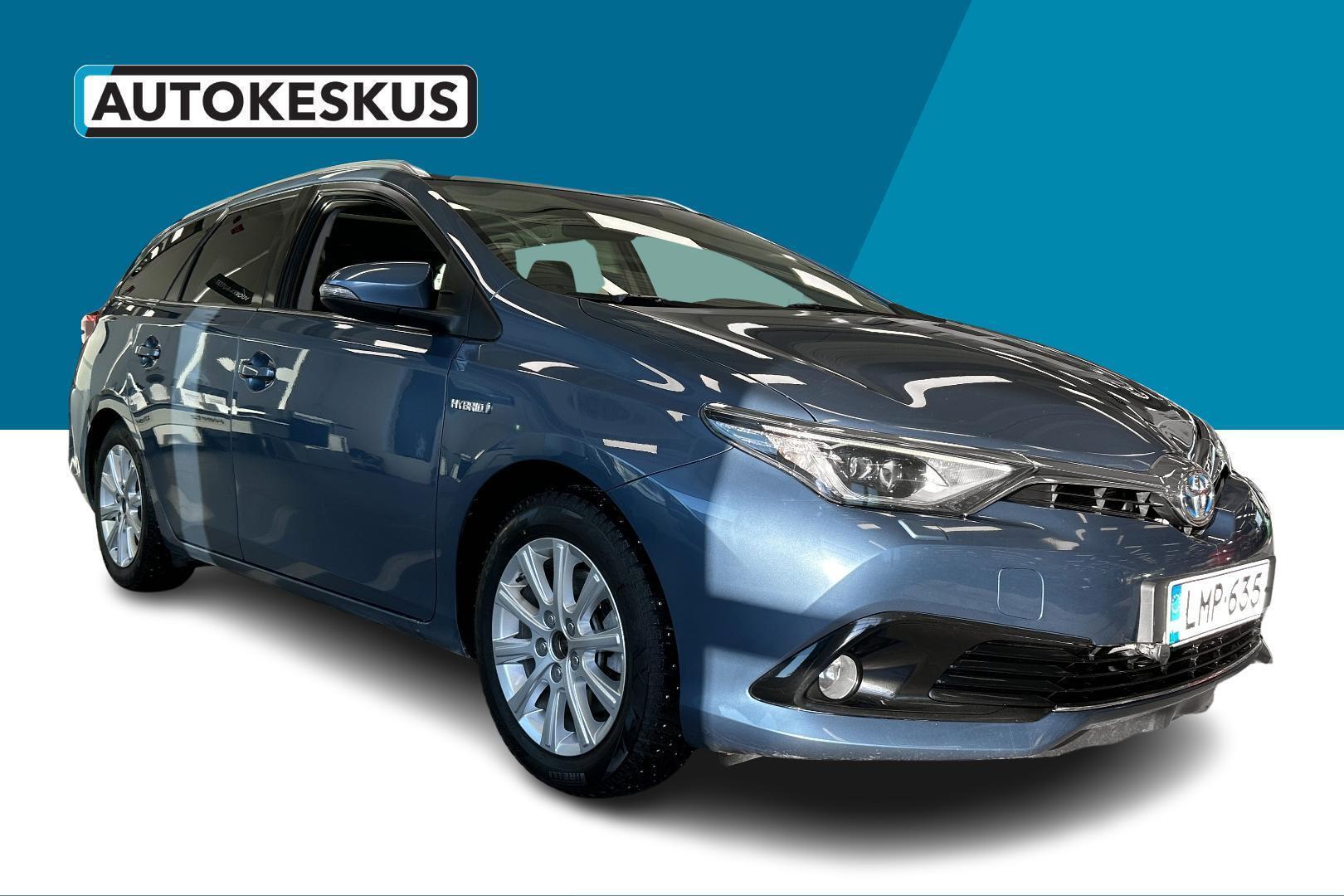 TOYOTA Auris 2016