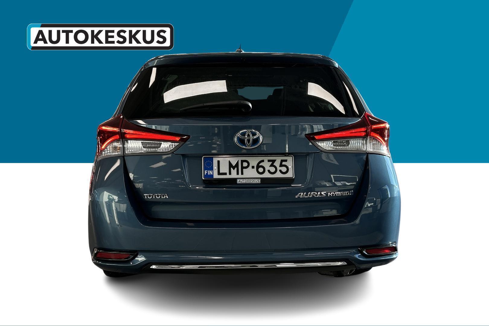 TOYOTA Auris 2016