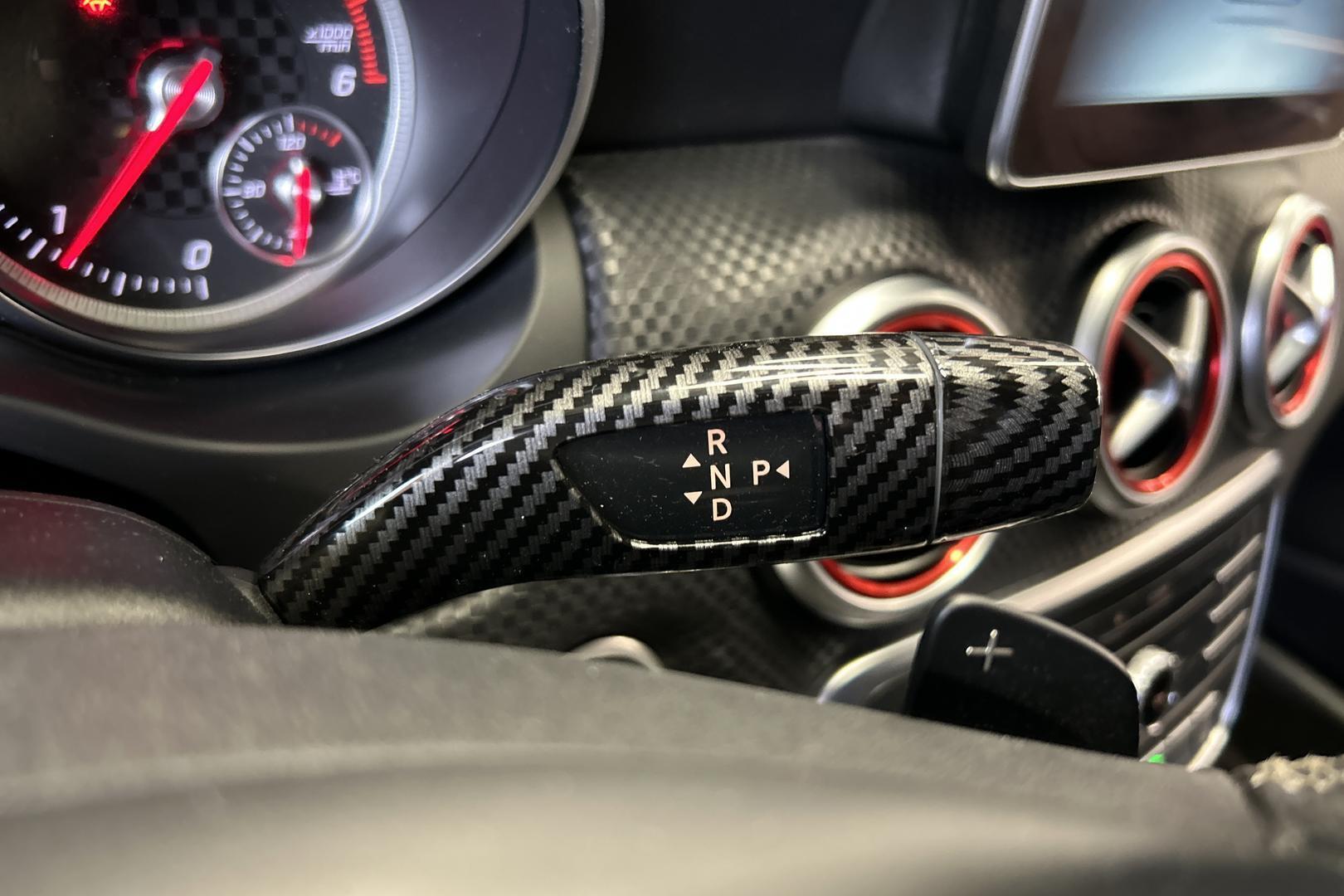 MERCEDES-BENZ A 2016