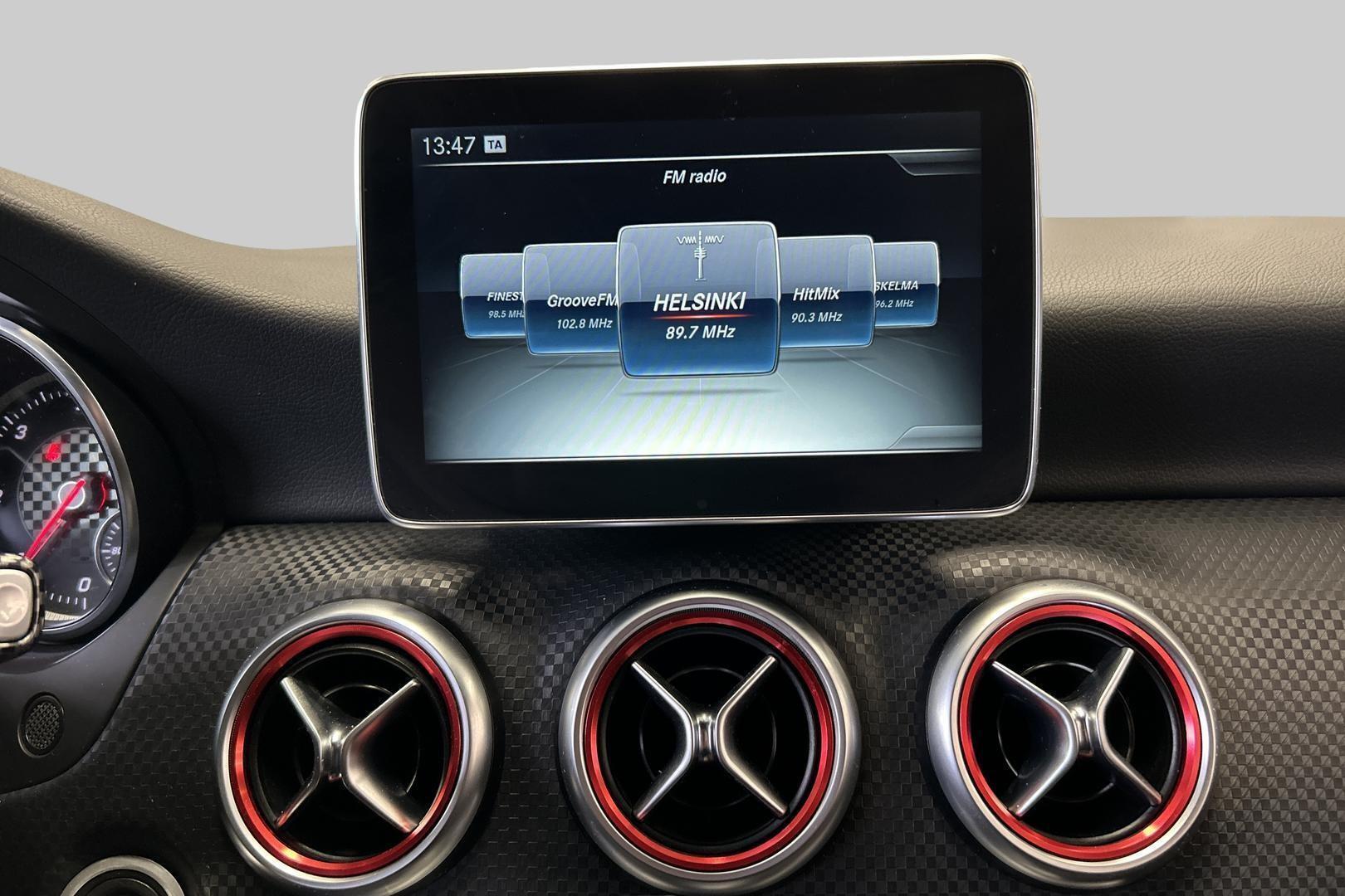 MERCEDES-BENZ A 2016