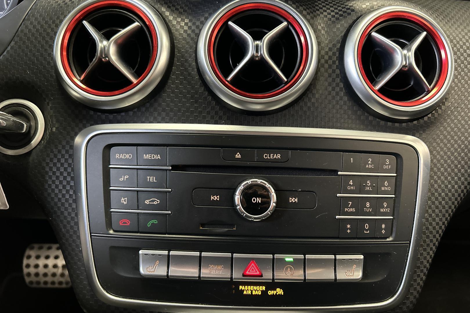MERCEDES-BENZ A 2016
