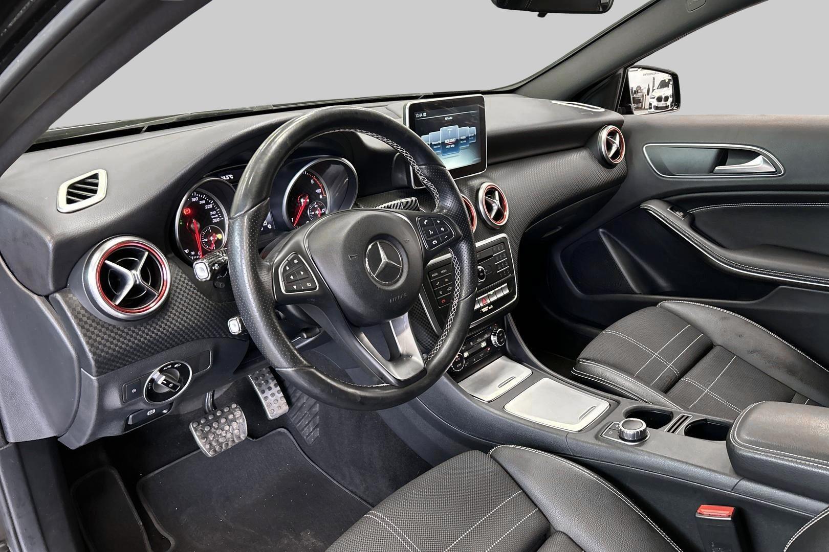 MERCEDES-BENZ A 2016