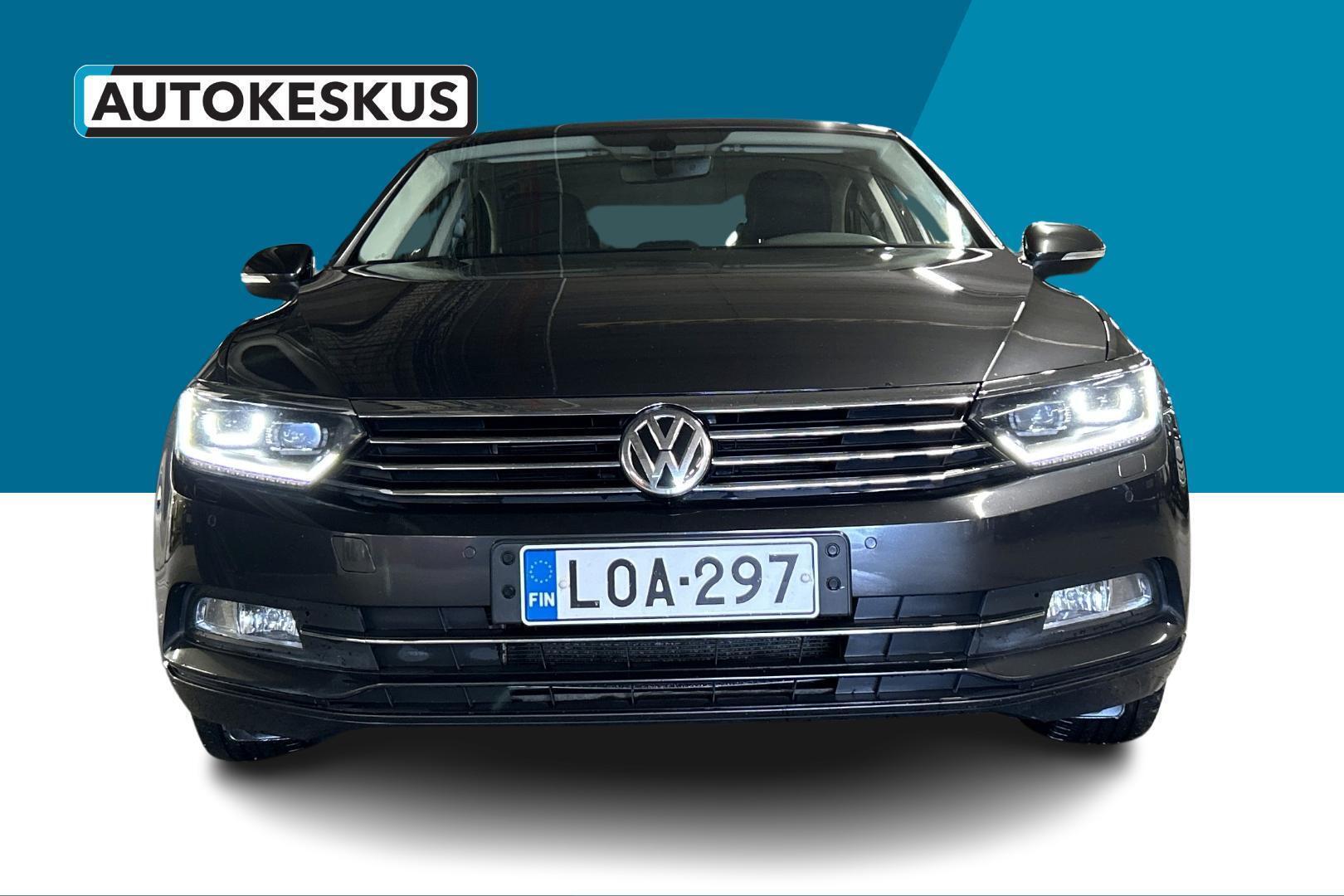 VOLKSWAGEN Passat 2
