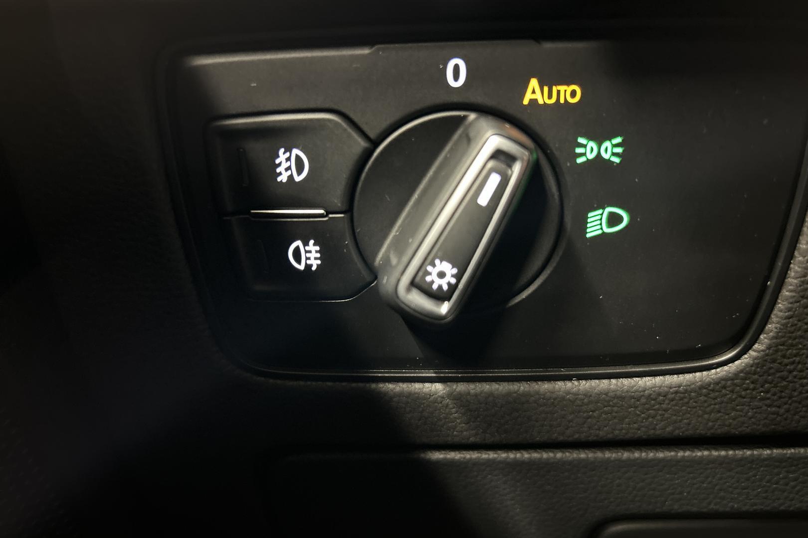 VOLKSWAGEN Passat 26