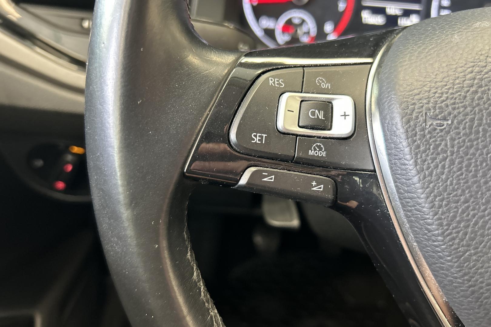 VOLKSWAGEN Polo 2018
