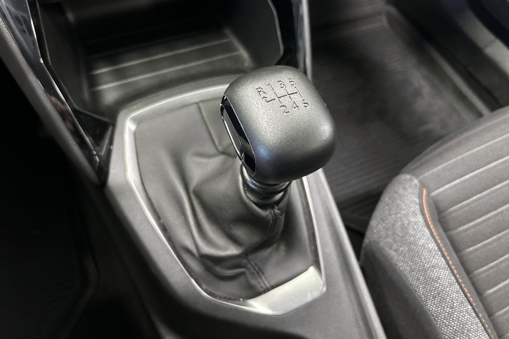 PEUGEOT 2008 2020