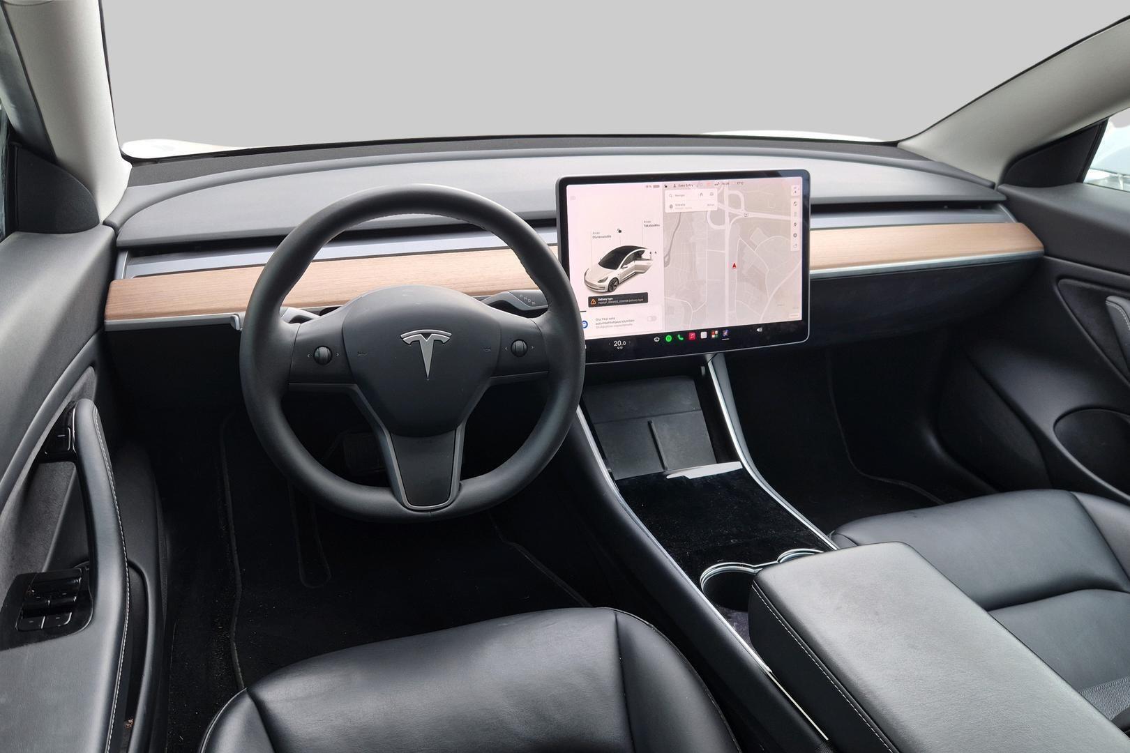 TESLA Model 3 2020