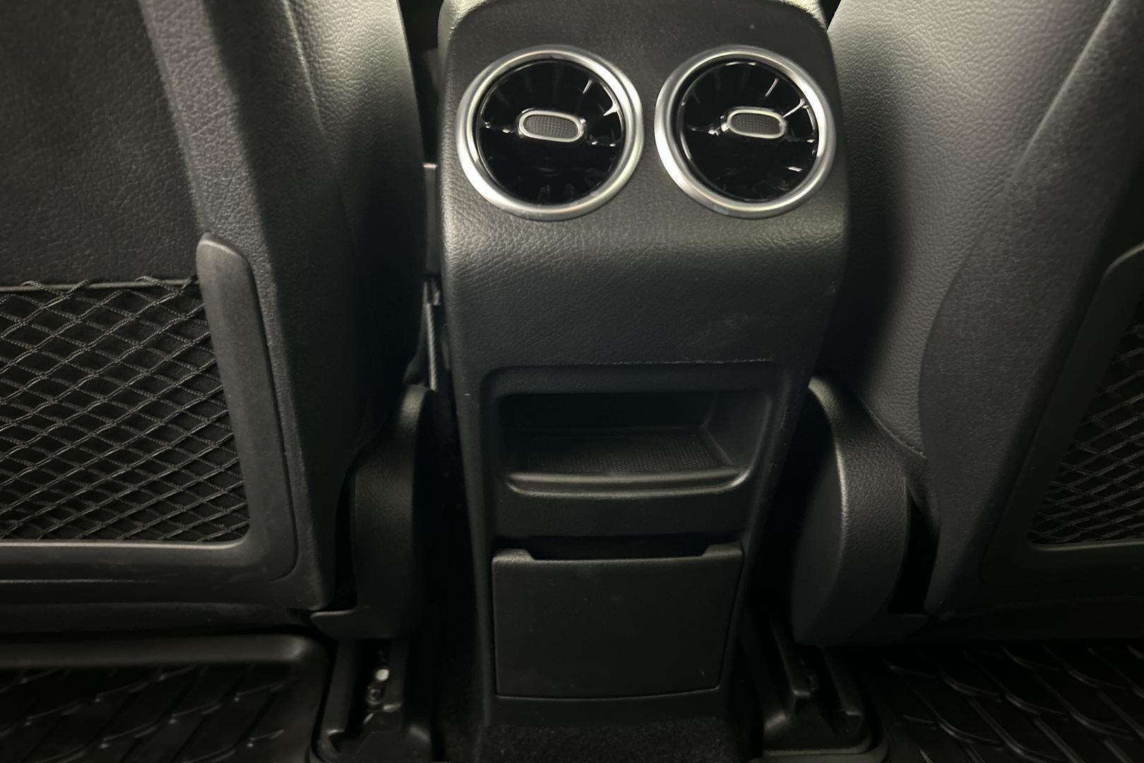 MERCEDES-BENZ EQA 2024