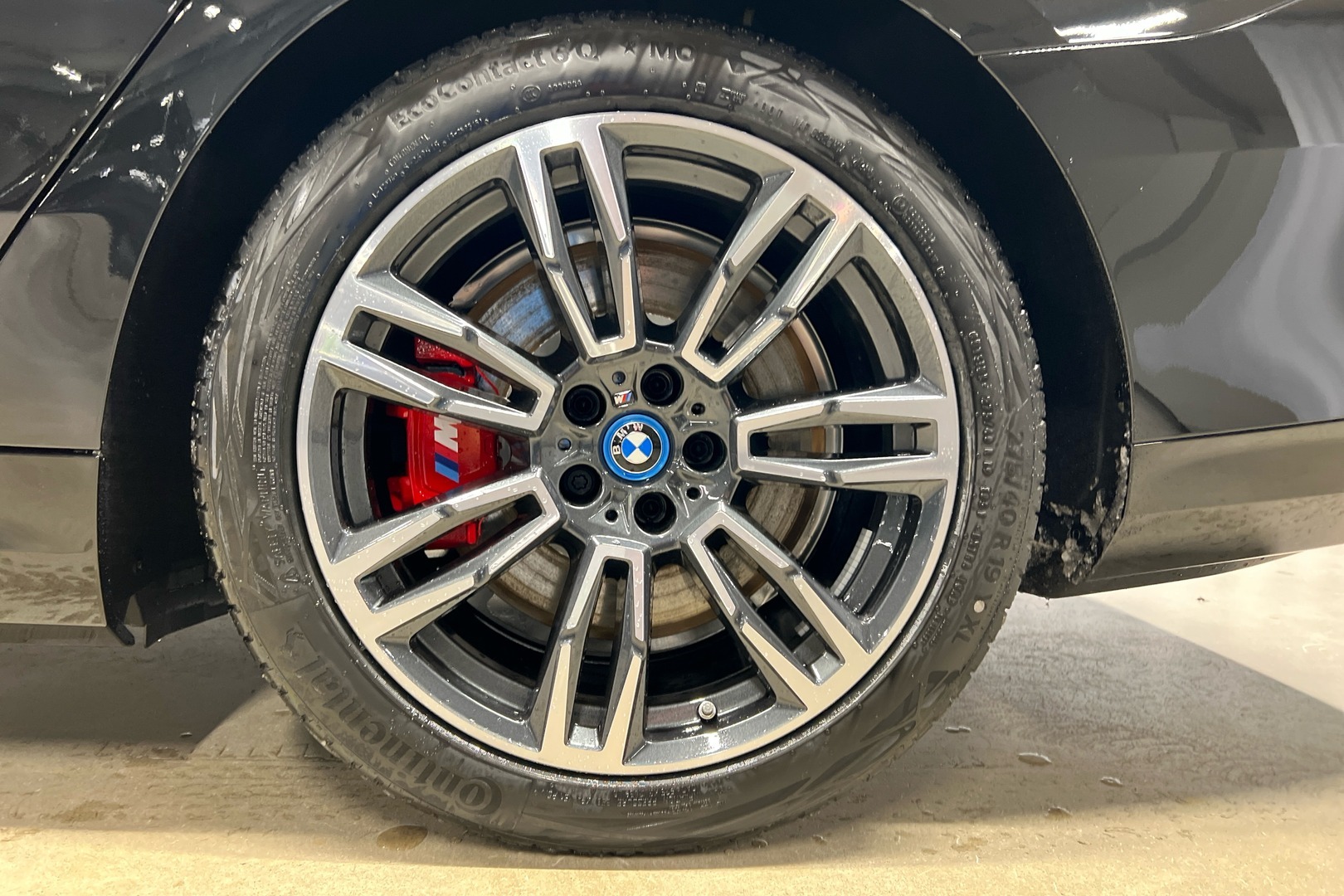 BMW i5 11