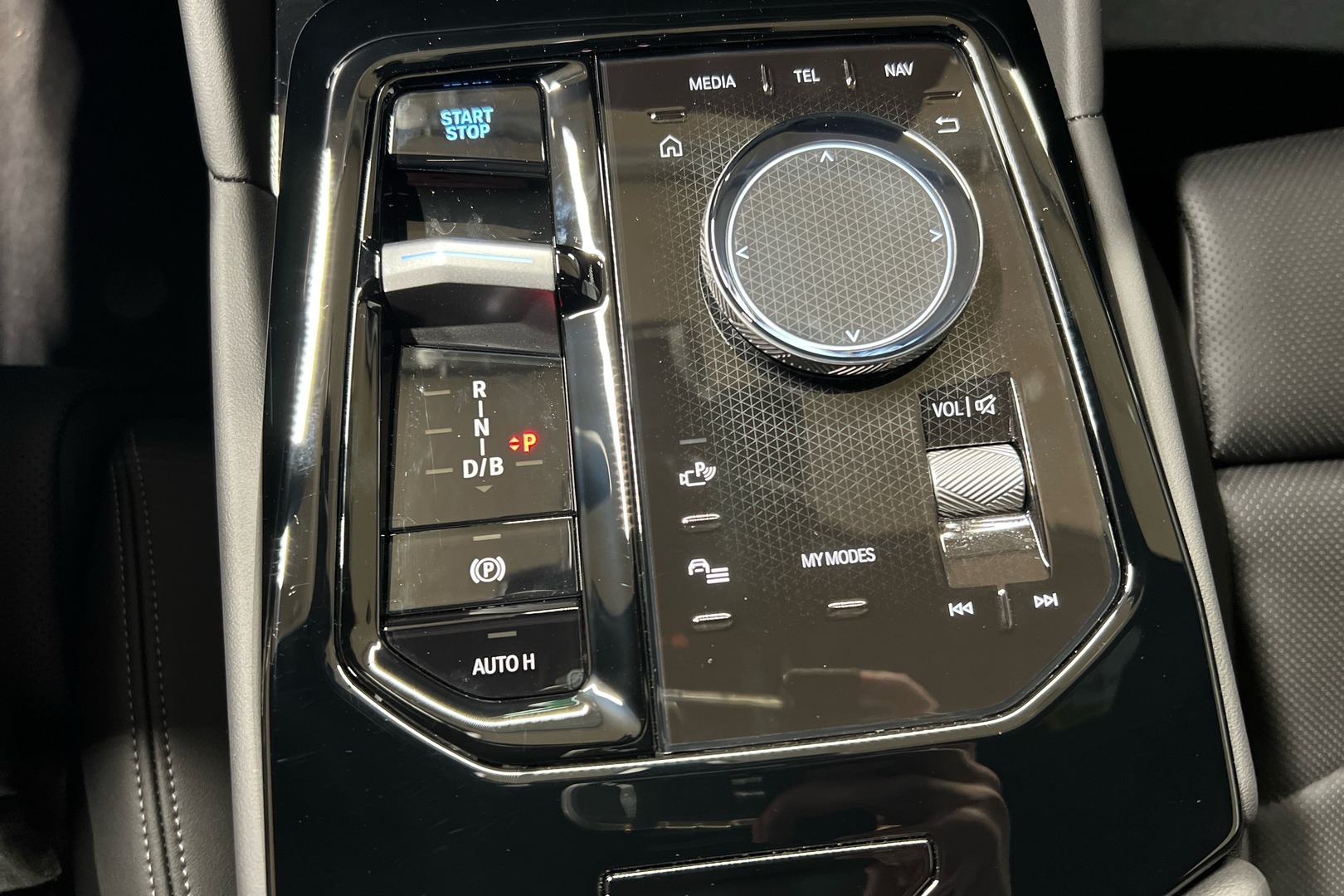 BMW i5 14