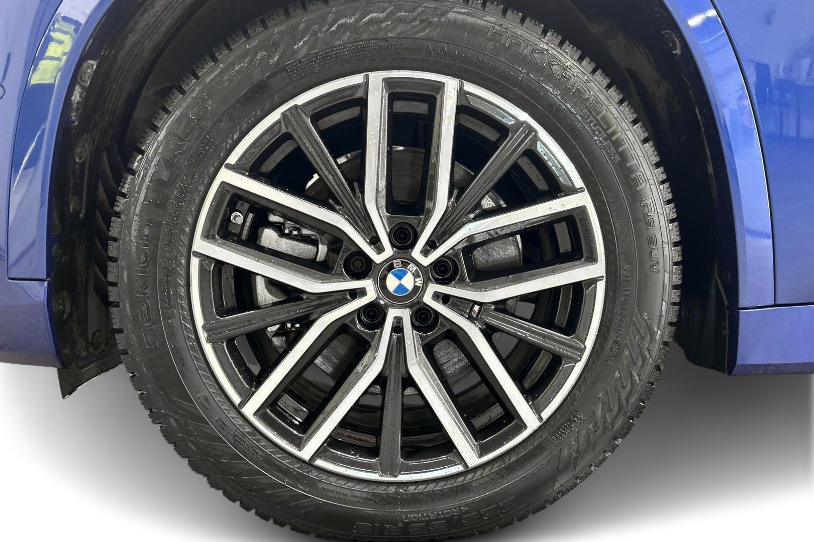 BMW iX1 2025