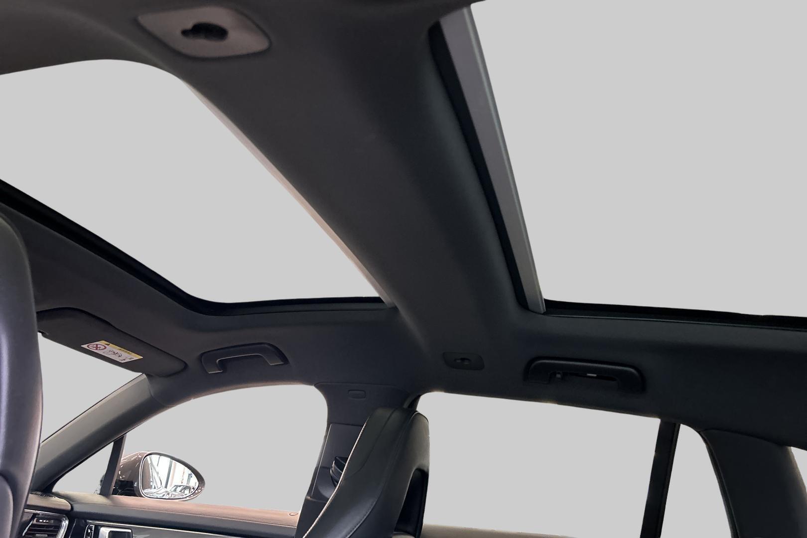 PORSCHE Panamera 2018