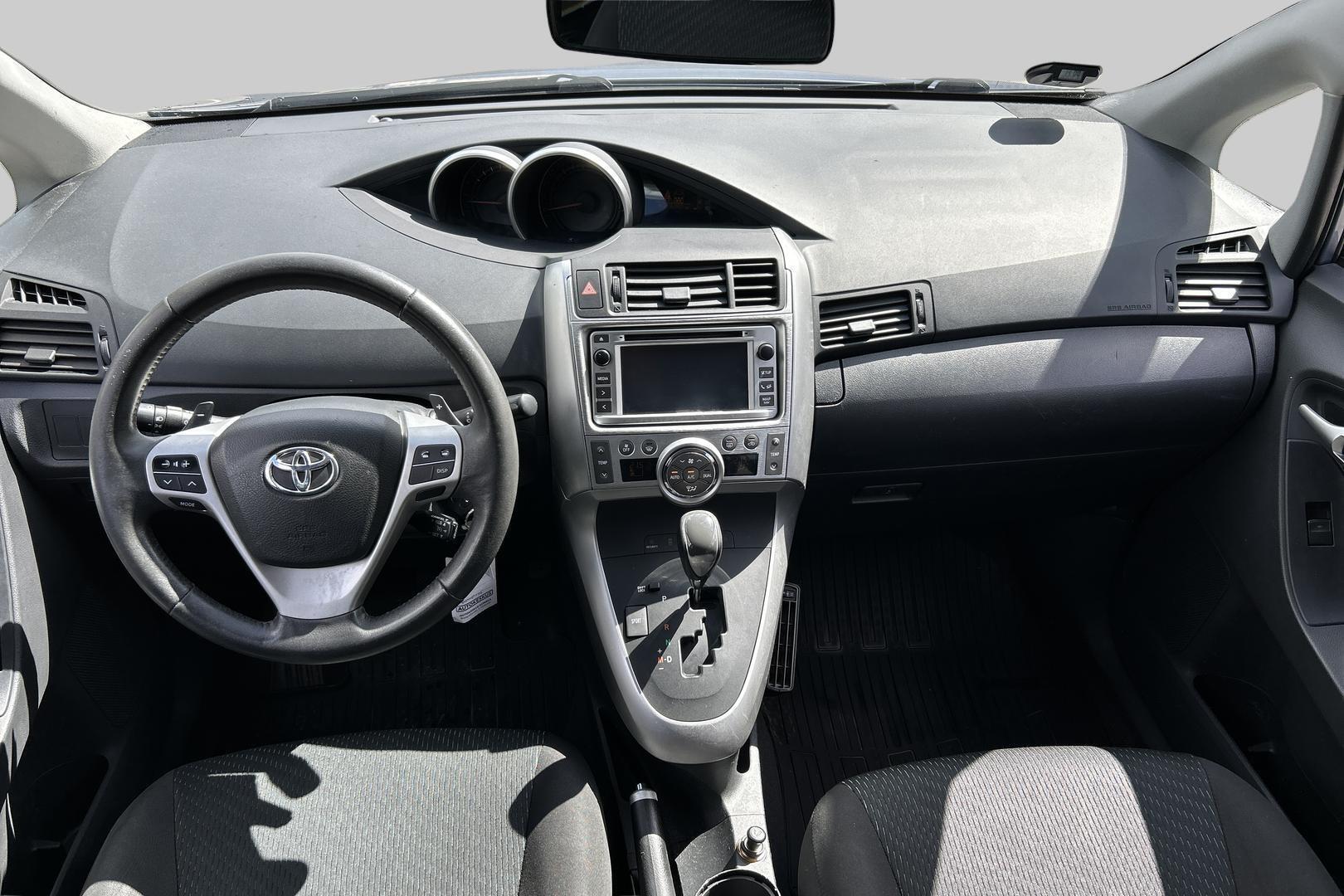 TOYOTA Verso 2013