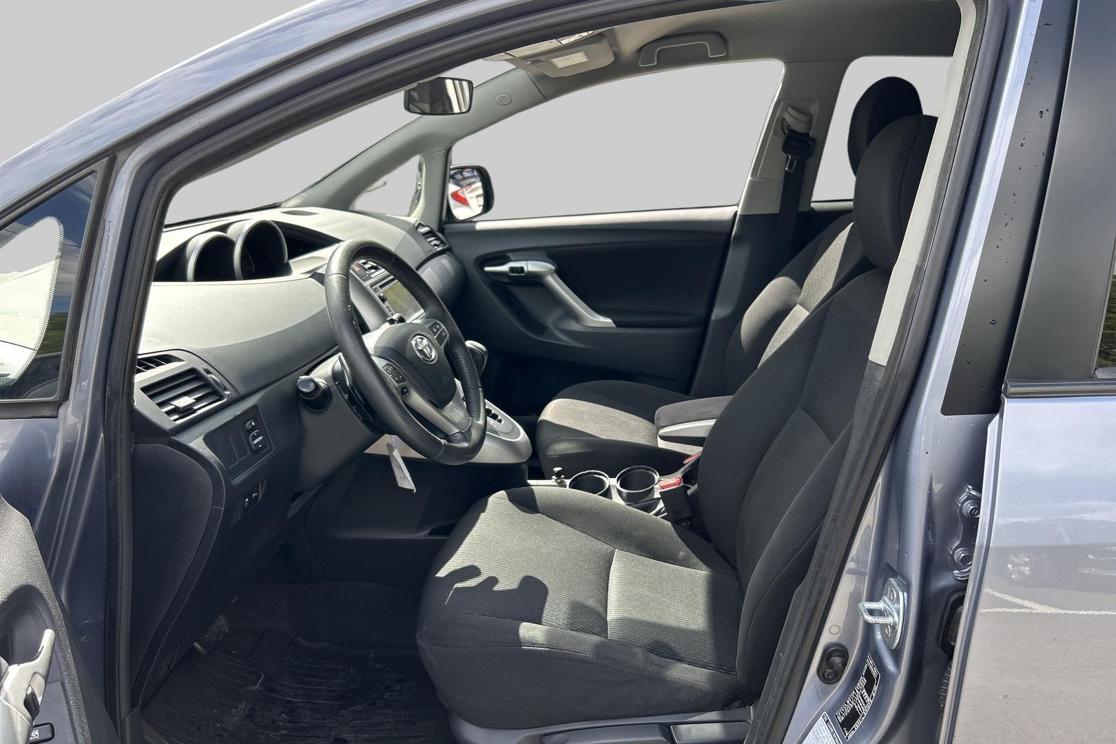 TOYOTA Verso 2013
