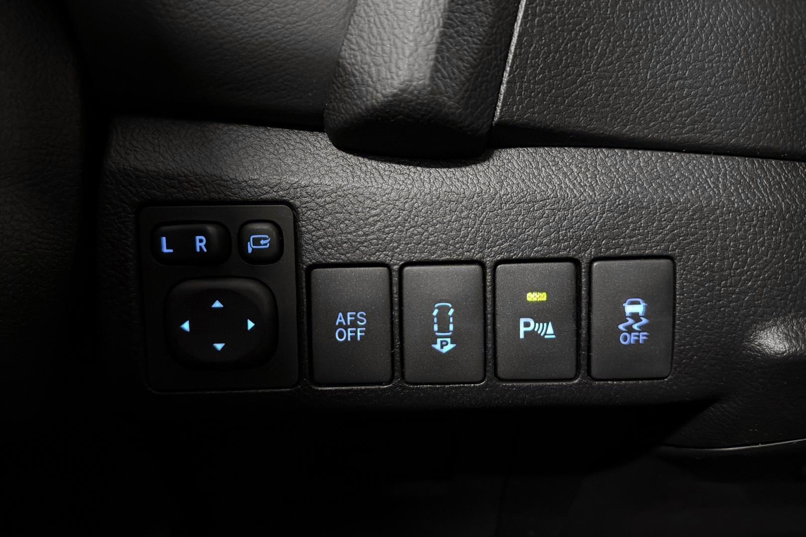 TOYOTA Auris 2013