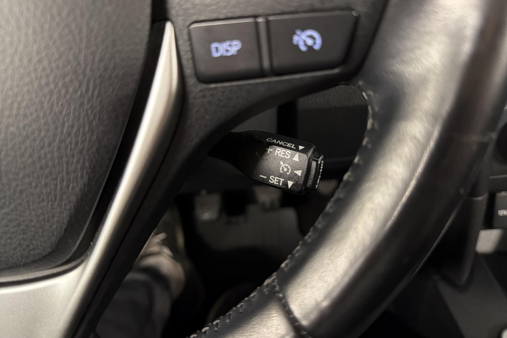 TOYOTA Auris 2013