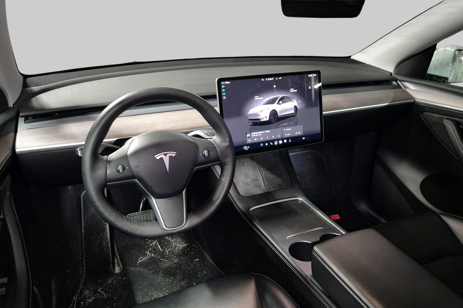 TESLA Model Y 2022