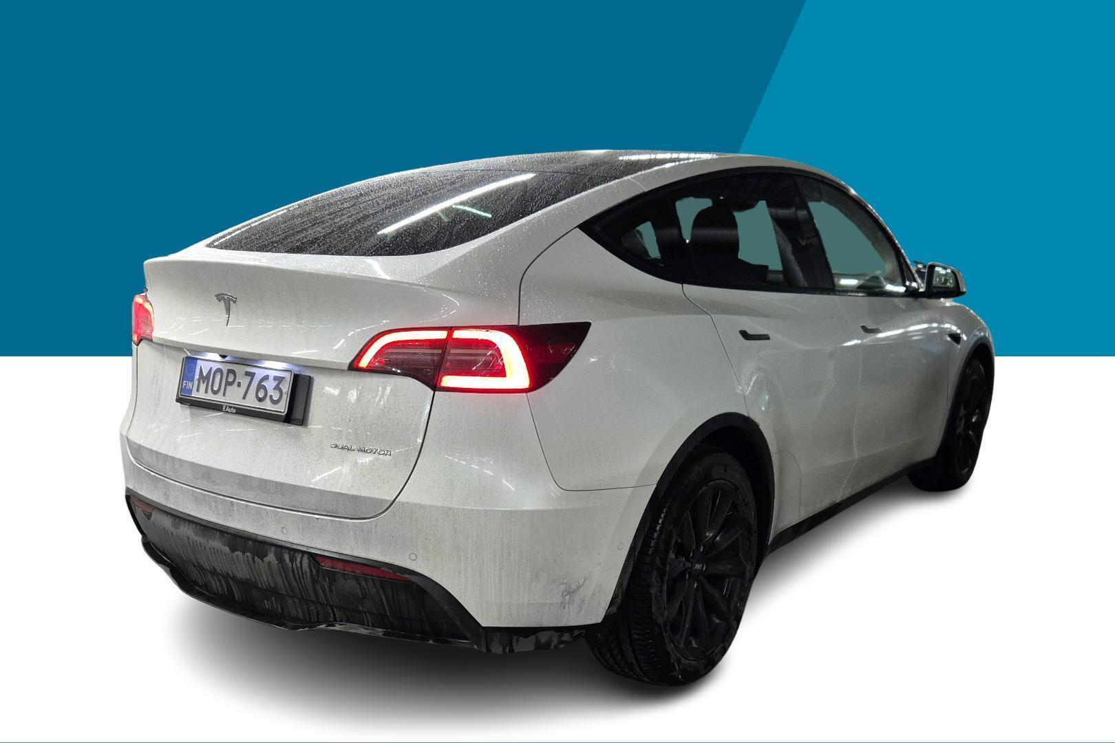 TESLA Model Y 2022