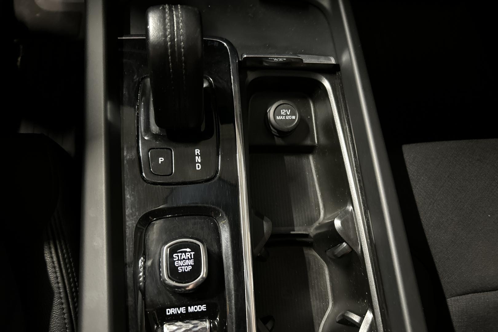 VOLVO XC60 2020