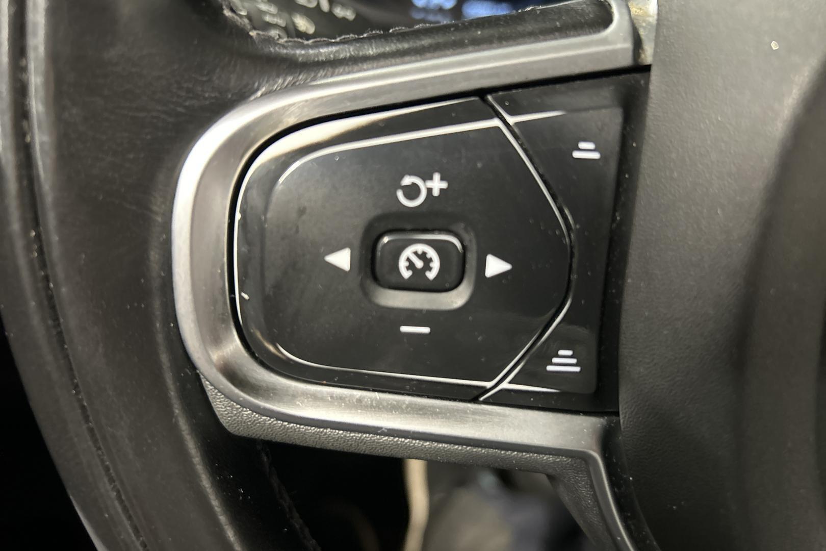 VOLVO XC60 2020