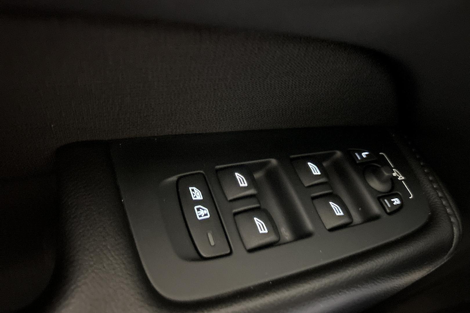 VOLVO XC60 2020